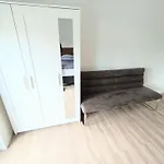 Apartment 26k, Luxus
