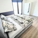 26k, Luxus *