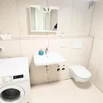 Apartment 26k, Luxus *