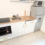 Apartment 26k, Luxus *