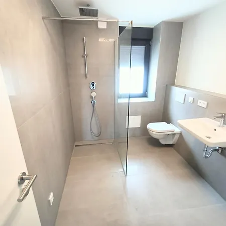 26k, Luxus